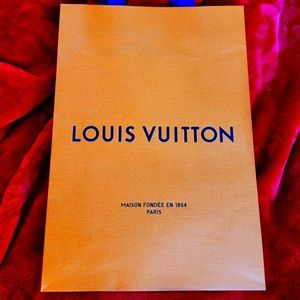 AUTHENTIC NEW LOUIS VUITTON PAPER MEDIUM SHOPPING BAG